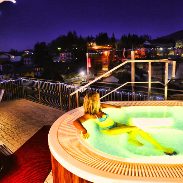 Sky Spa di notte a Selvino, T'Ami Hotel con spa