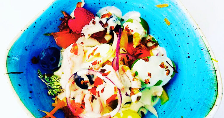 Cena ayurvedica o vegetariana romantica a lume di candela